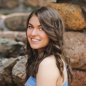 Meet your Posher, Abbey